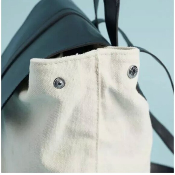 Deux Lux Demi Backpack Purse Fabfitfun Spring 2019 New In Packaging - Picture 6 of 9